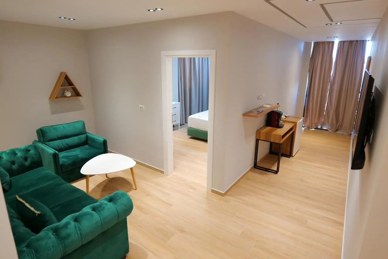 Armar Hotel Saranda
