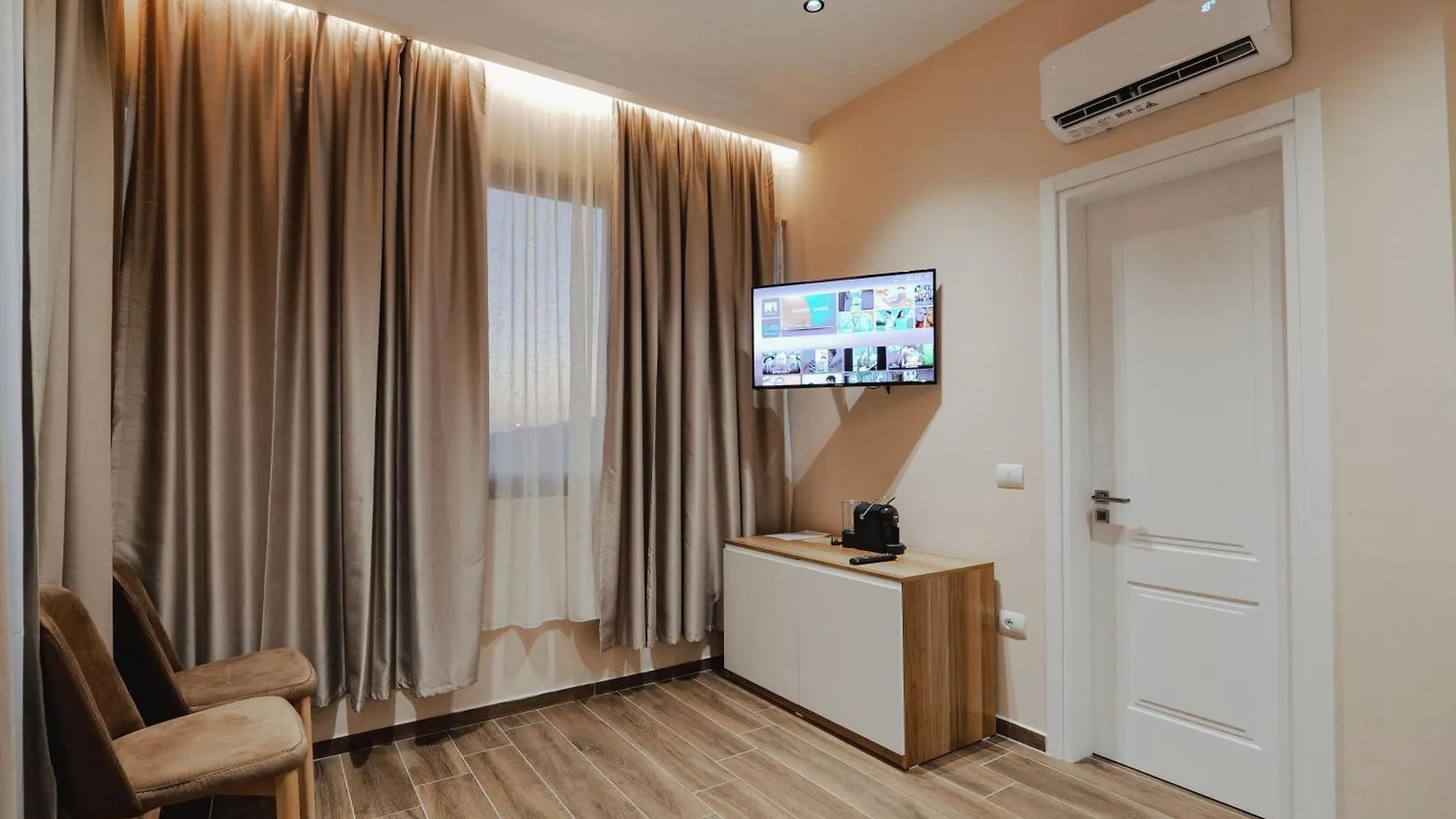 Armar Hotel Saranda