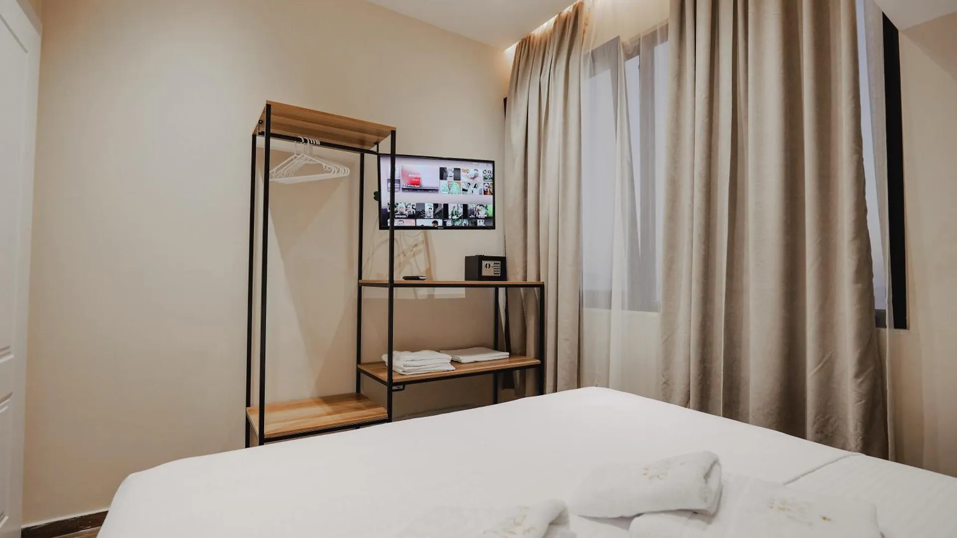 ****  Armar Hotel Saranda Albania