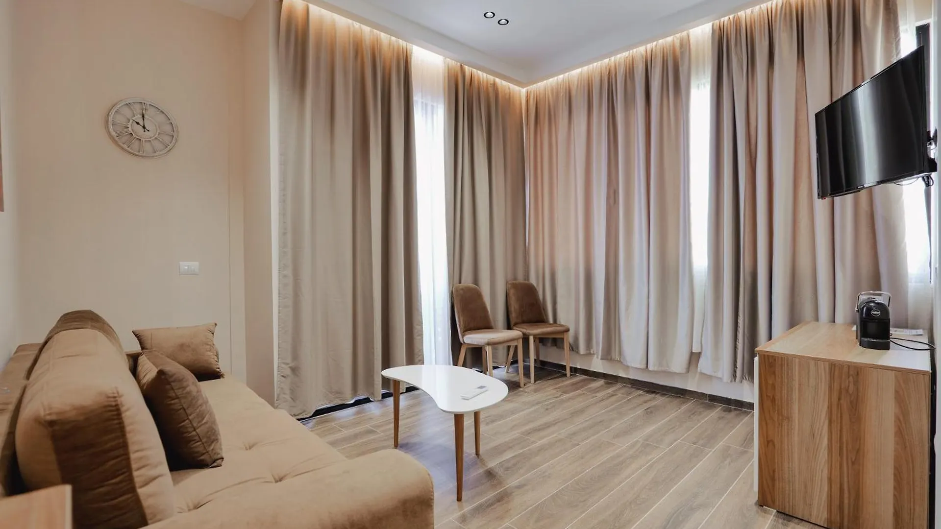 Armar Hotel Saranda